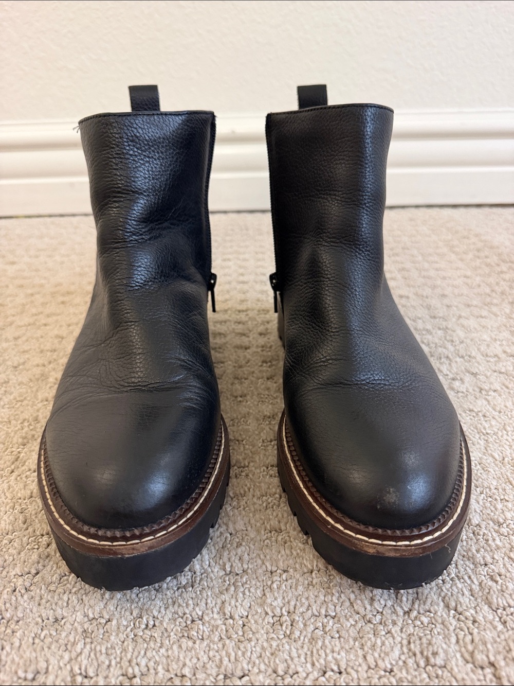 Nordstrom Black Water Resistant Leather Booties Zip Up 8.5- Lug Rubber Sole - Picture 2 of 9